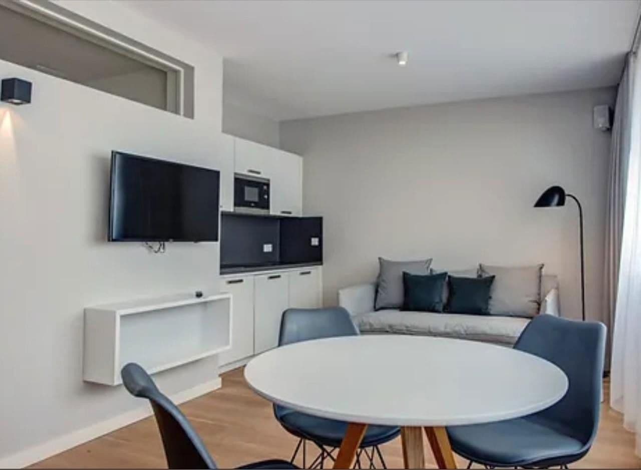 Prenájom bytu 2-izbový 55 m², Potsdamer Straße 54, Teltow, Brandenbursko Prenájom bytu 2-izbový 55 m², Potsdamer Straße 54, Teltow, Brandenbursko