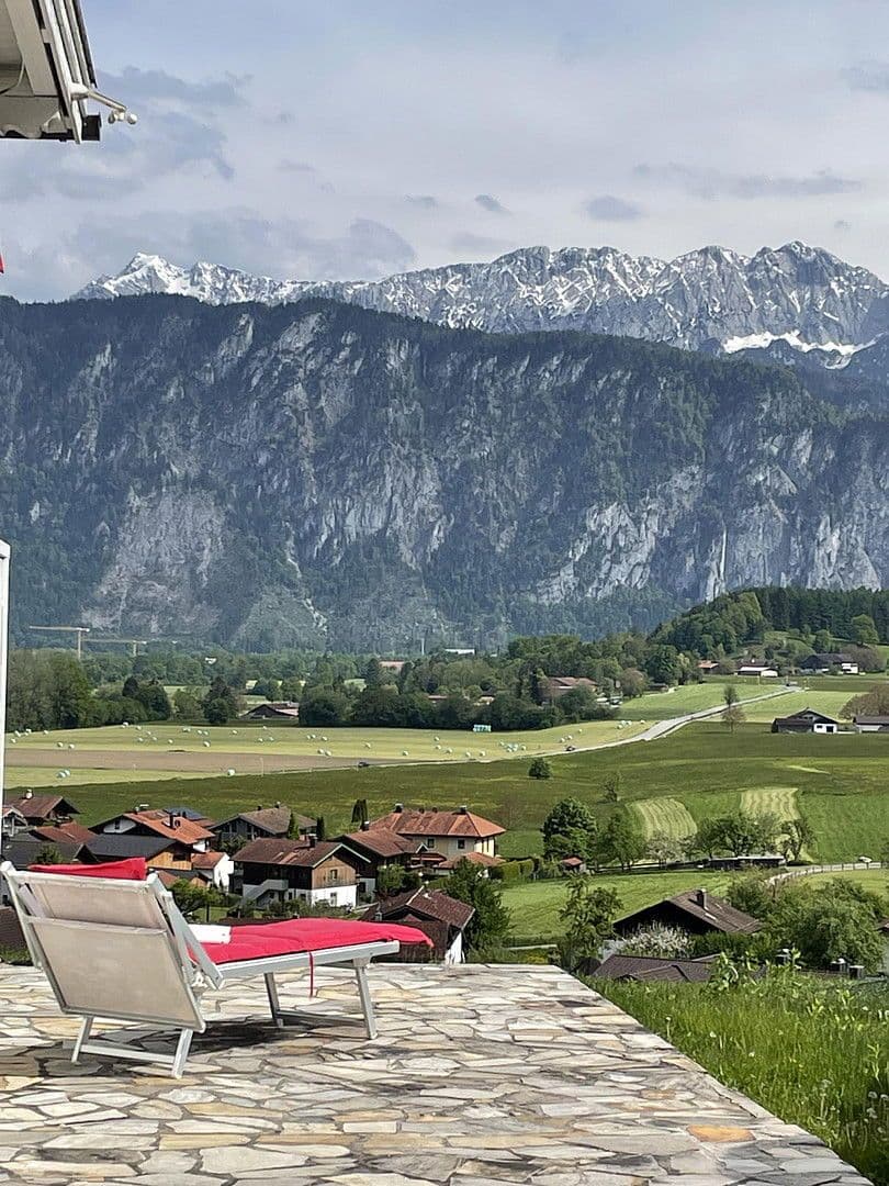 Prenájom bytu 3-izbový 118 m², Oberaudorf, Bavorsko Prenájom bytu 3-izbový 118 m², Oberaudorf, Bavorsko