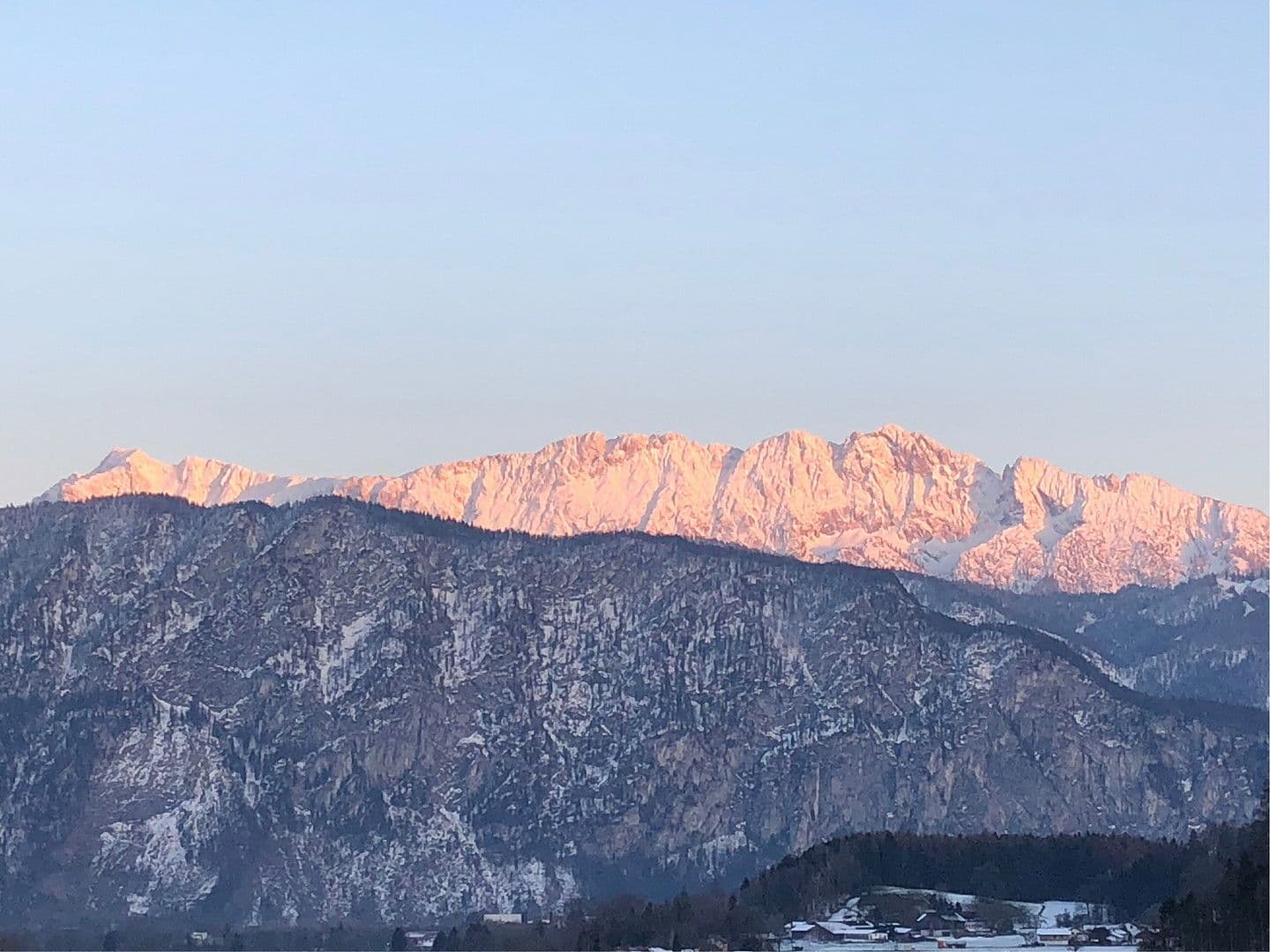 Prenájom bytu 3-izbový 118 m², Oberaudorf, Bavorsko Prenájom bytu 3-izbový 118 m², Oberaudorf, Bavorsko