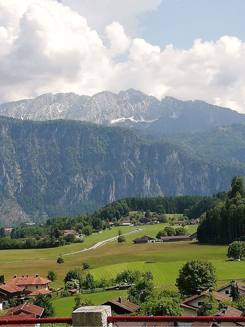 Prenájom bytu 3-izbový 118 m², Oberaudorf, Bavorsko Prenájom bytu 3-izbový 118 m², Oberaudorf, Bavorsko