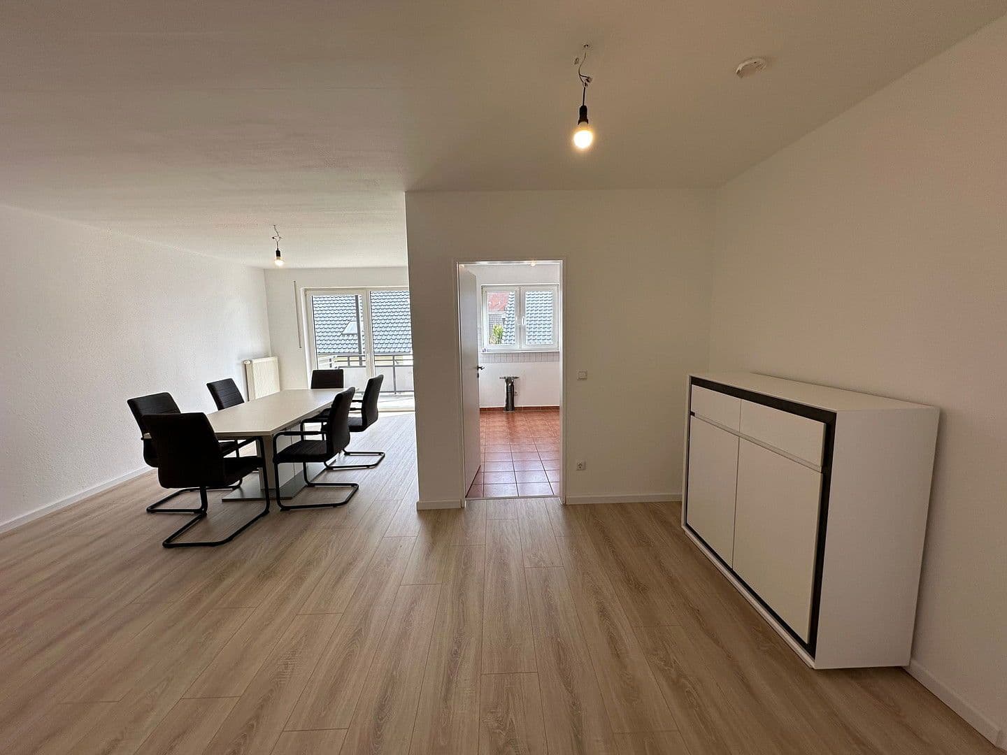 Predaj domu 2.459 m², pozemek 3.700 m², An der Landwehr 25, Bielefeld, Severné Porýnie - Westfálsko Predaj domu 2.459 m², pozemek 3.700 m², An der Landwehr 25, Bielefeld, Severné Porýnie - Westfálsko