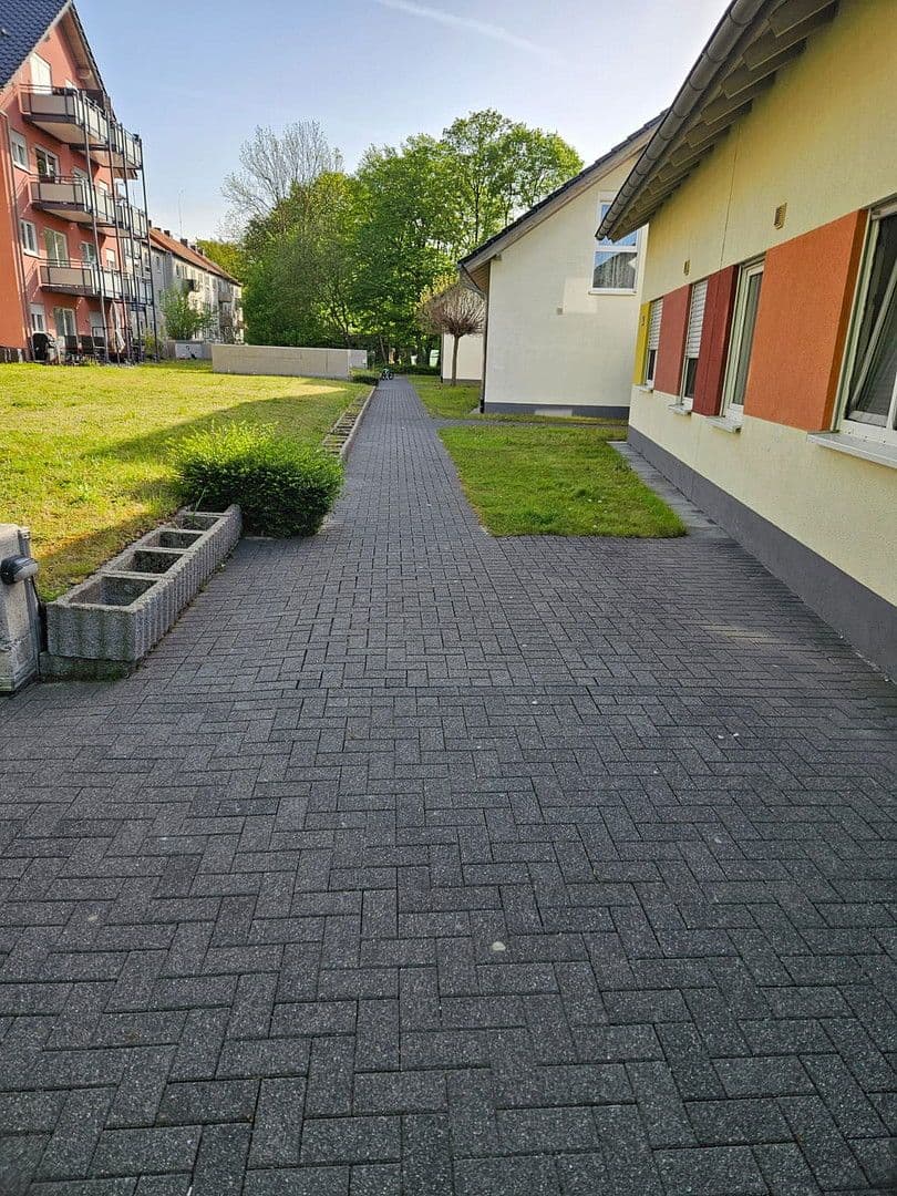 Predaj domu 2.459 m², pozemek 3.700 m², An der Landwehr 25, Bielefeld, Severné Porýnie - Westfálsko Predaj domu 2.459 m², pozemek 3.700 m², An der Landwehr 25, Bielefeld, Severné Porýnie - Westfálsko