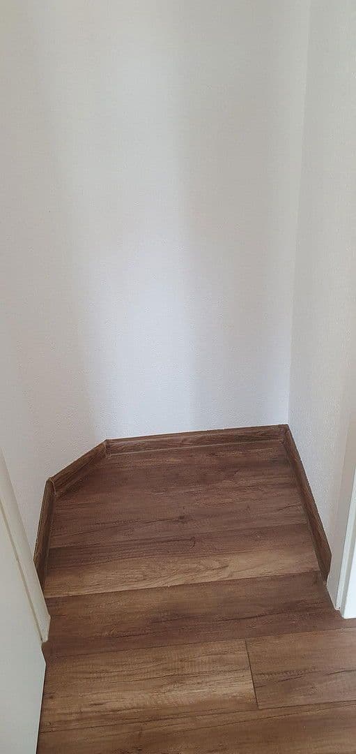 Prenájom bytu 3-izbový 66 m², Jahnstrasse 49, Dessau-Roßlau, Sasko-Anhaltsko Prenájom bytu 3-izbový 66 m², Jahnstrasse 49, Dessau-Roßlau, Sasko-Anhaltsko