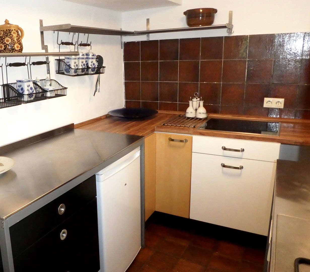 Prenájom bytu 2-izbový 50 m², Esslingen am Neckar, Bádensko-Wurttembersko Prenájom bytu 2-izbový 50 m², Esslingen am Neckar, Bádensko-Wurttembersko