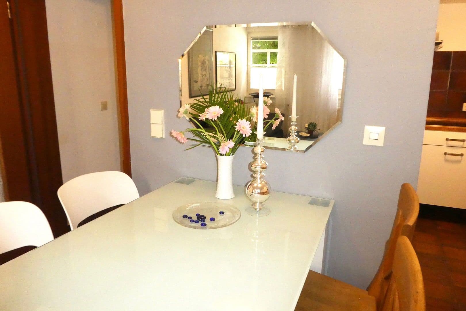 Prenájom bytu 2-izbový 50 m², Esslingen am Neckar, Bádensko-Wurttembersko Prenájom bytu 2-izbový 50 m², Esslingen am Neckar, Bádensko-Wurttembersko