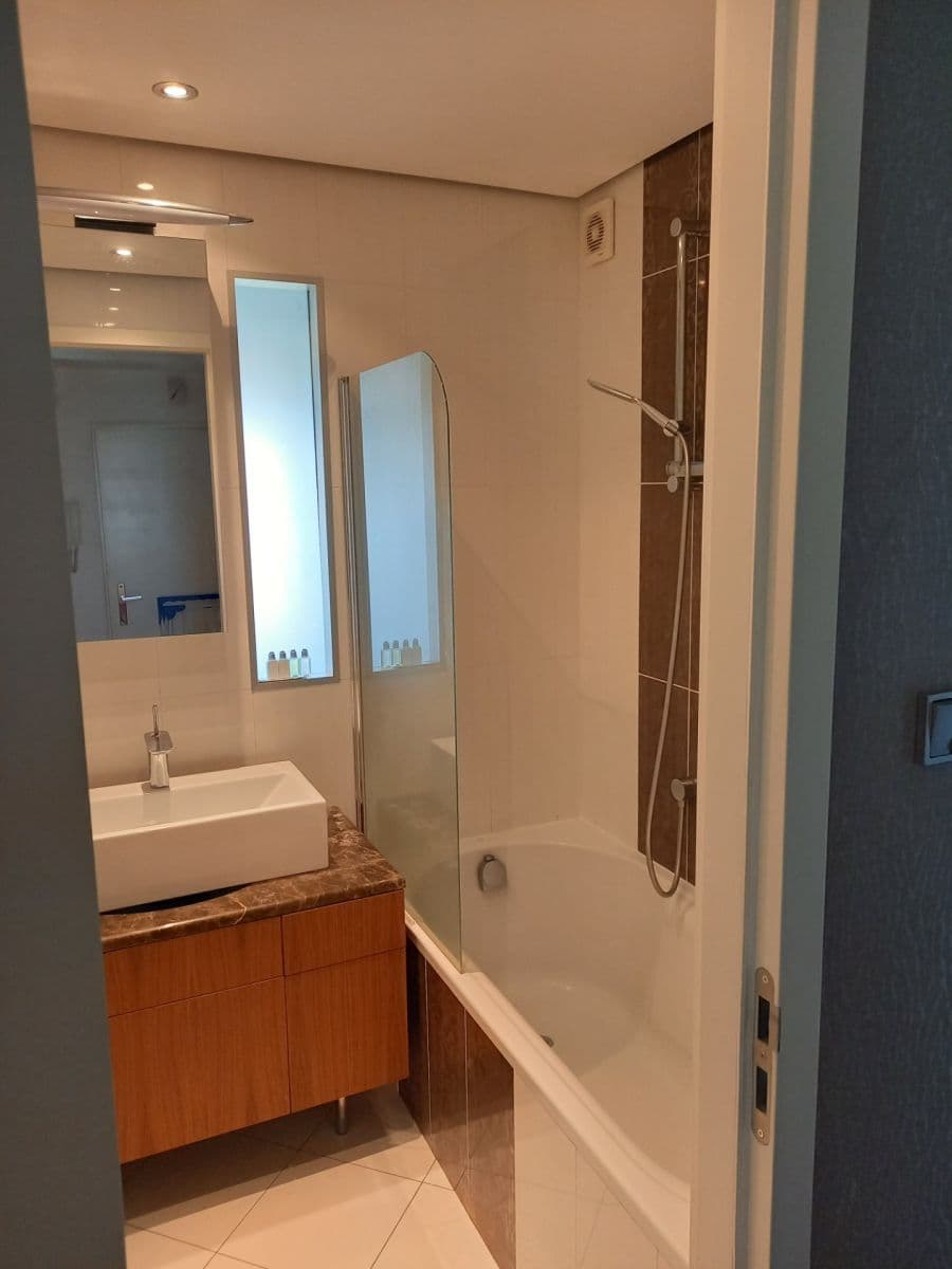 Prenájom bytu 2-izbový 47 m², Zengrova, Praha, Praha Prenájom bytu 2-izbový 47 m², Zengrova, Praha, Praha