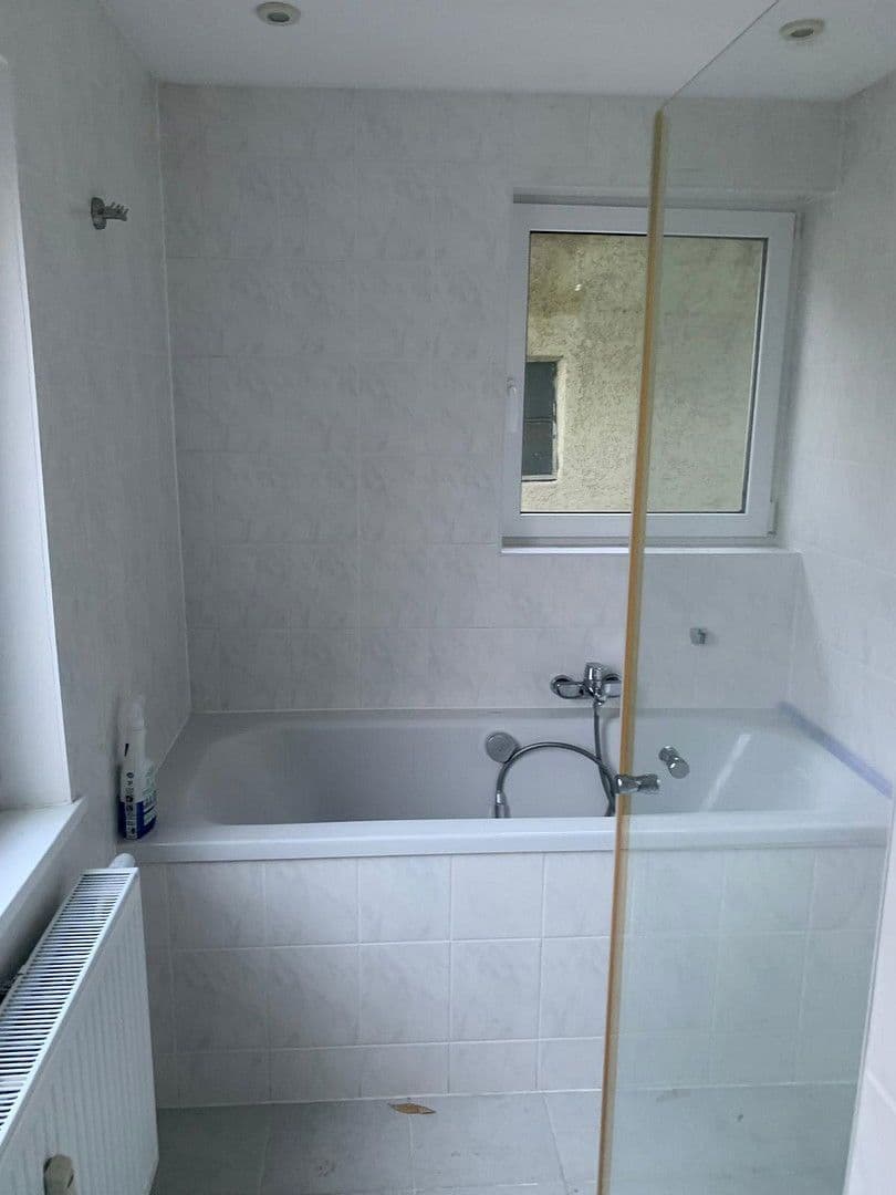 Prenájom bytu 4-izbový 110 m², Worms-Pfeddersheim, Porýnie-Falcko Prenájom bytu 4-izbový 110 m², Worms-Pfeddersheim, Porýnie-Falcko