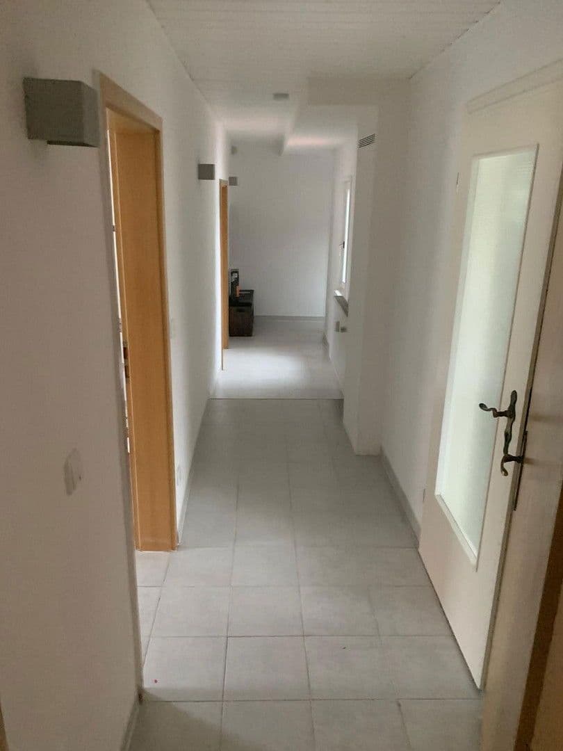 Prenájom bytu 4-izbový 110 m², Worms-Pfeddersheim, Porýnie-Falcko Prenájom bytu 4-izbový 110 m², Worms-Pfeddersheim, Porýnie-Falcko