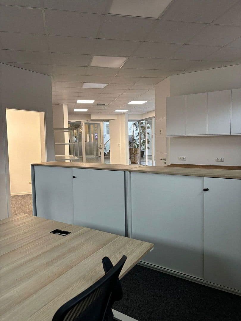 Prenájom kancelárie 102 m², Poststrasse 10-12, Zeven, Dolné Sasko Prenájom kancelárie 102 m², Poststrasse 10-12, Zeven, Dolné Sasko