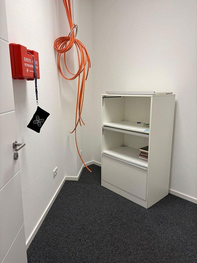 Prenájom kancelárie 102 m², Poststrasse 10-12, Zeven, Dolné Sasko Prenájom kancelárie 102 m², Poststrasse 10-12, Zeven, Dolné Sasko