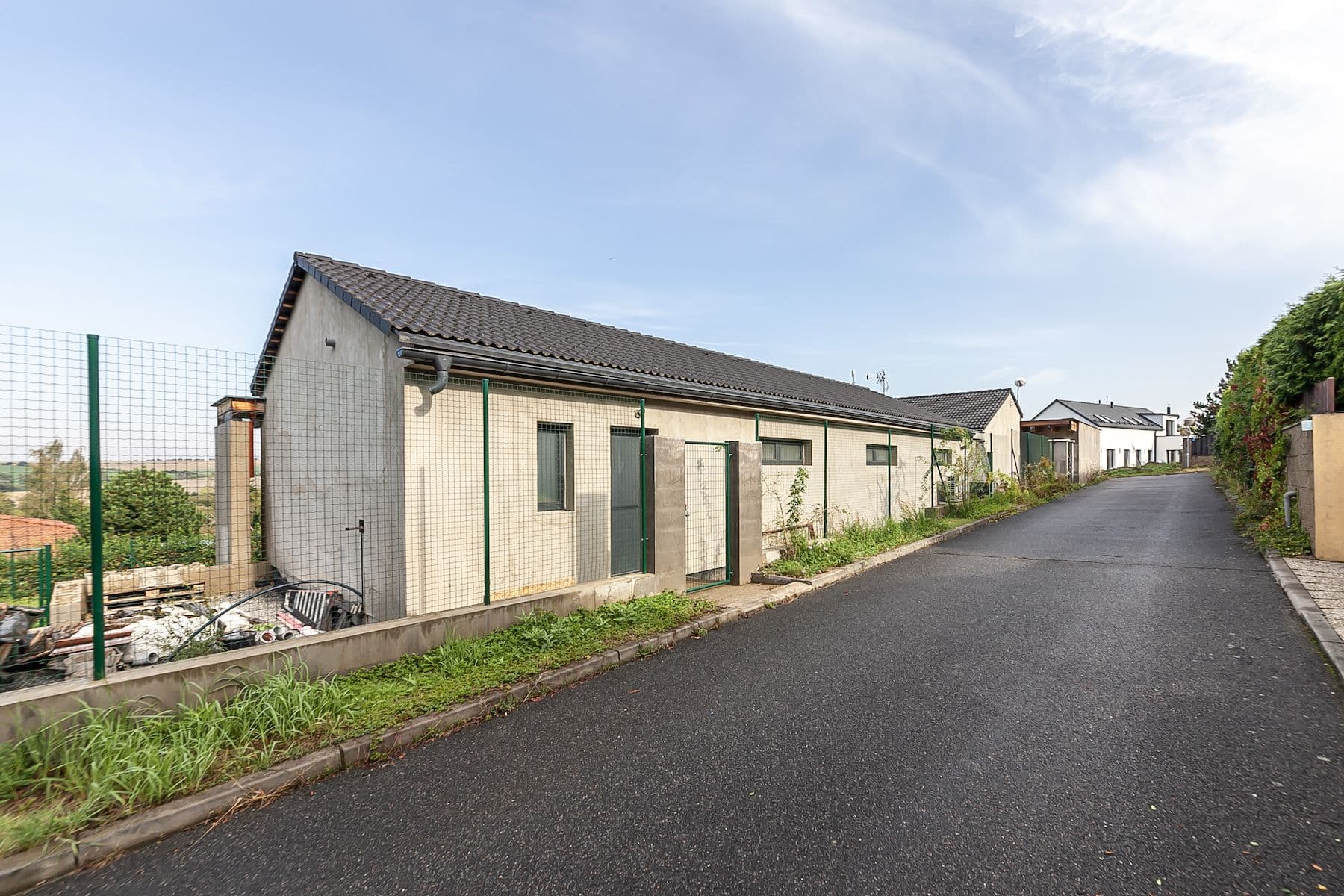 Predaj nebytového priestoru 1.304 m², Ve Stráži, Psáry, Středočeský kraj Predaj nebytového priestoru 1.304 m², Ve Stráži, Psáry, Středočeský kraj