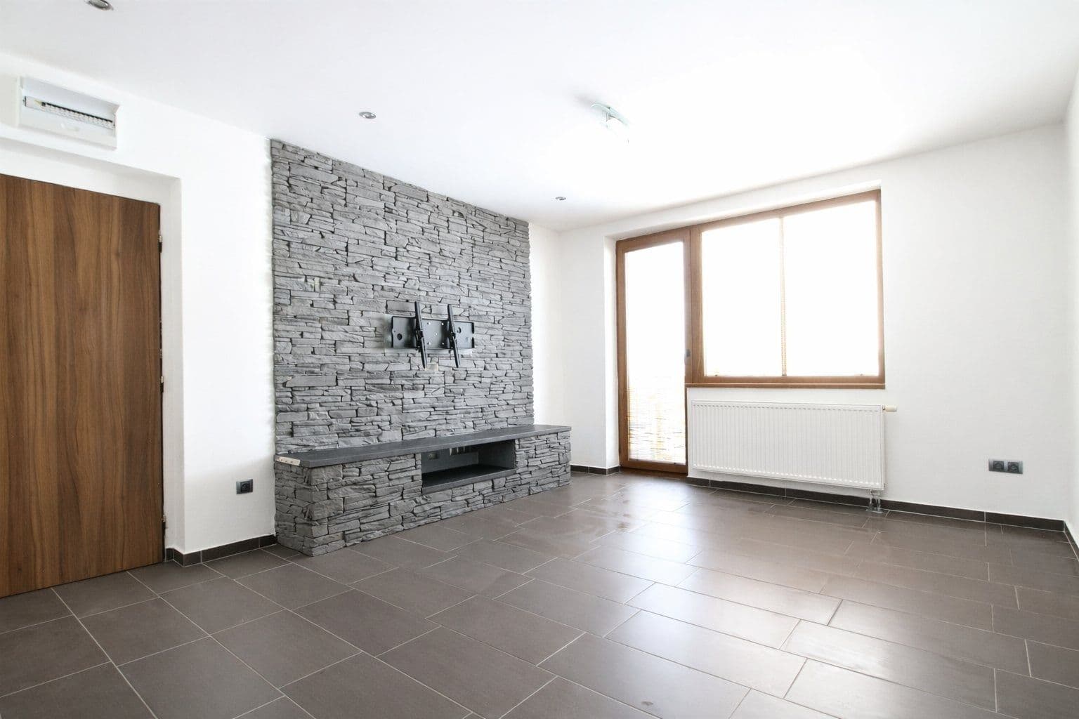 Prenájom bytu 3-izbový 85 m², Lhota u Příbramě, Středočeský kraj Prenájom bytu 3-izbový 85 m², Lhota u Příbramě, Středočeský kraj