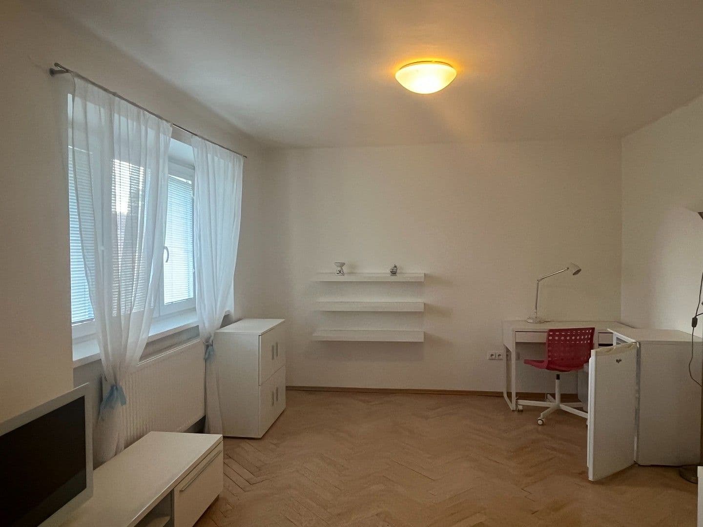 Prenájom bytu 2-izbový 47 m², Dašická, Pardubice, Pardubický kraj Prenájom bytu 2-izbový 47 m², Dašická, Pardubice, Pardubický kraj