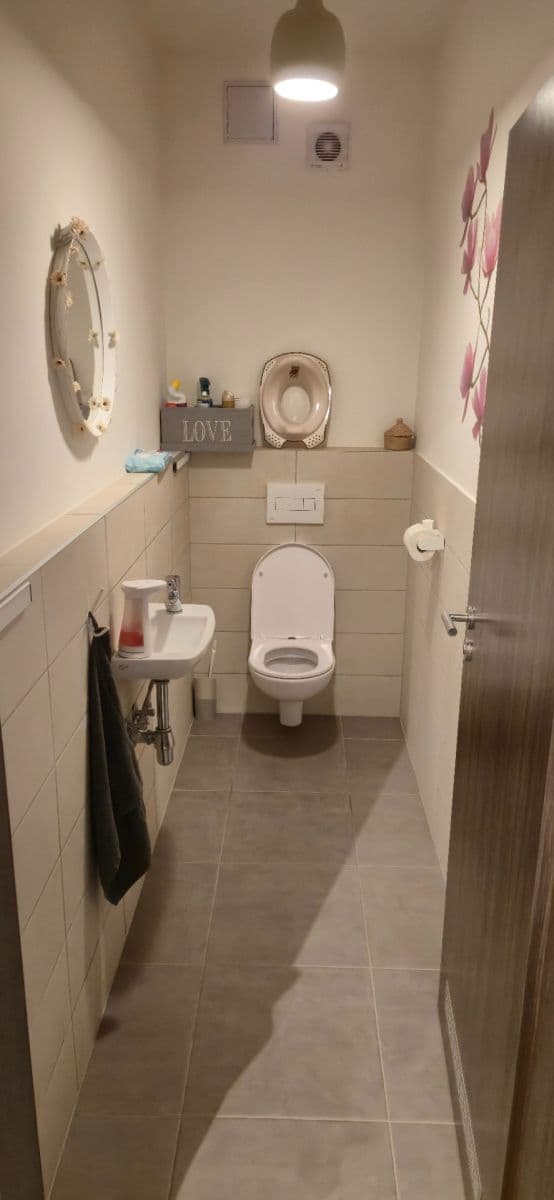 Predaj bytu 4-izbový 155 m², T. G. Masaryka, Horoměřice, Středočeský kraj Predaj bytu 4-izbový 155 m², T. G. Masaryka, Horoměřice, Středočeský kraj