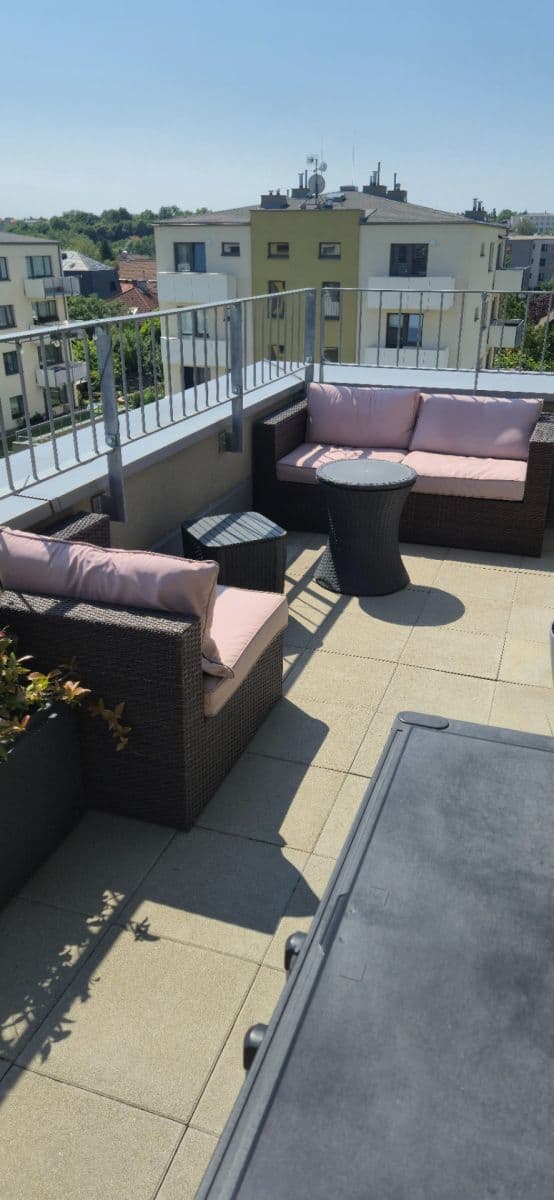 Predaj bytu 4-izbový 155 m², T. G. Masaryka, Horoměřice, Středočeský kraj Predaj bytu 4-izbový 155 m², T. G. Masaryka, Horoměřice, Středočeský kraj