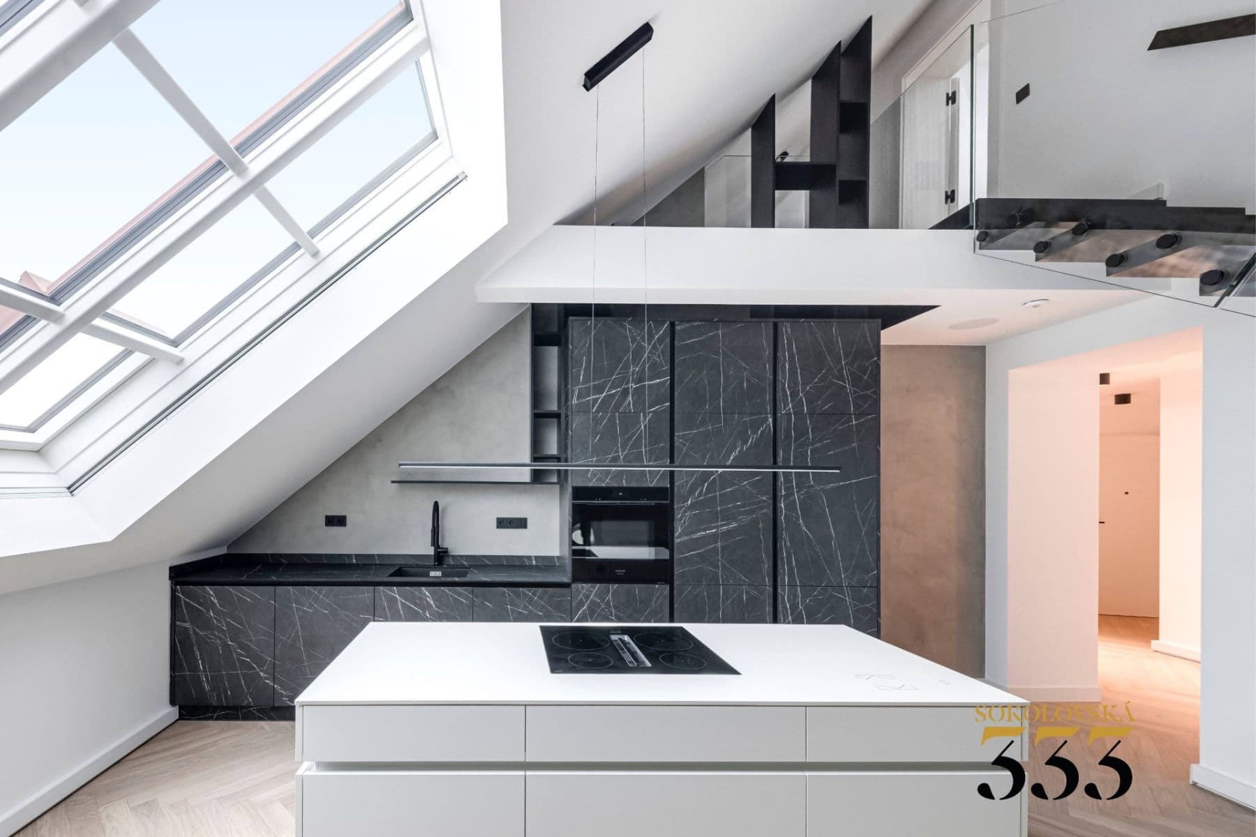 Predaj bytu 4-izbový 159 m², Sokolovská, Praha, Praha Predaj bytu 4-izbový 159 m², Sokolovská, Praha, Praha