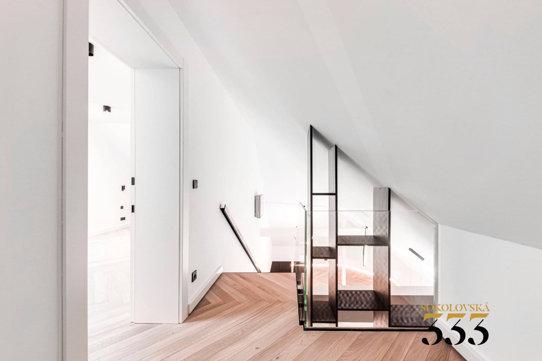 Predaj bytu 4-izbový 159 m², Sokolovská, Praha, Praha Predaj bytu 4-izbový 159 m², Sokolovská, Praha, Praha