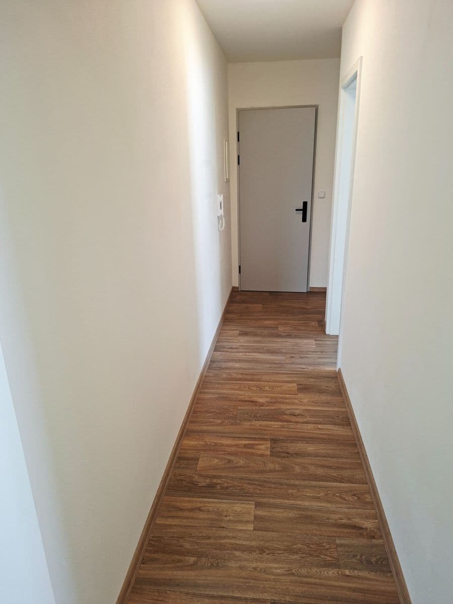 Prenájom bytu 2-izbový 49 m², Nová ulice, Střelice, Jihomoravský kraj Prenájom bytu 2-izbový 49 m², Nová ulice, Střelice, Jihomoravský kraj