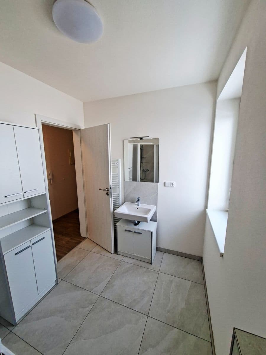 Prenájom bytu 2-izbový 49 m², Nová ulice, Střelice, Jihomoravský kraj Prenájom bytu 2-izbový 49 m², Nová ulice, Střelice, Jihomoravský kraj