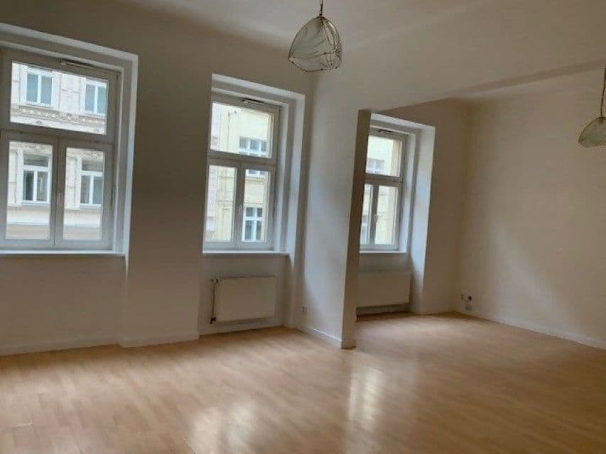 Prenájom bytu 3-izbový 120 m², Heřmanova, Praha, Praha Prenájom bytu 3-izbový 120 m², Heřmanova, Praha, Praha