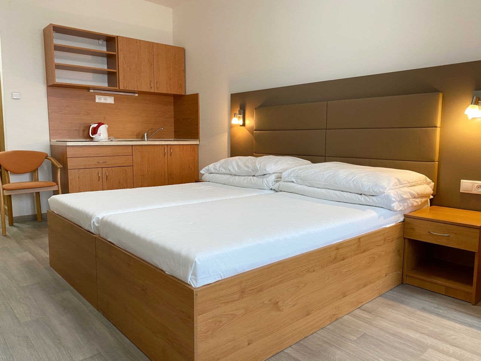 Prenájom bytu 1-izbový 30 m², Mudrochova, Rača, Bratislavský kraj Prenájom bytu 1-izbový 30 m², Mudrochova, Rača, Bratislavský kraj