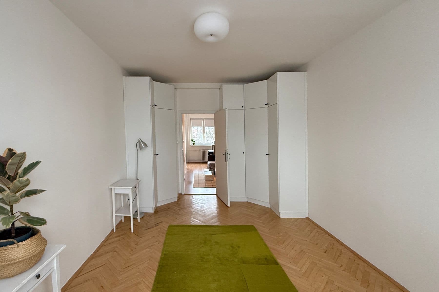 Prenájom bytu 4-izbový 75 m², Nad Olšinami, Praha, Praha Prenájom bytu 4-izbový 75 m², Nad Olšinami, Praha, Praha