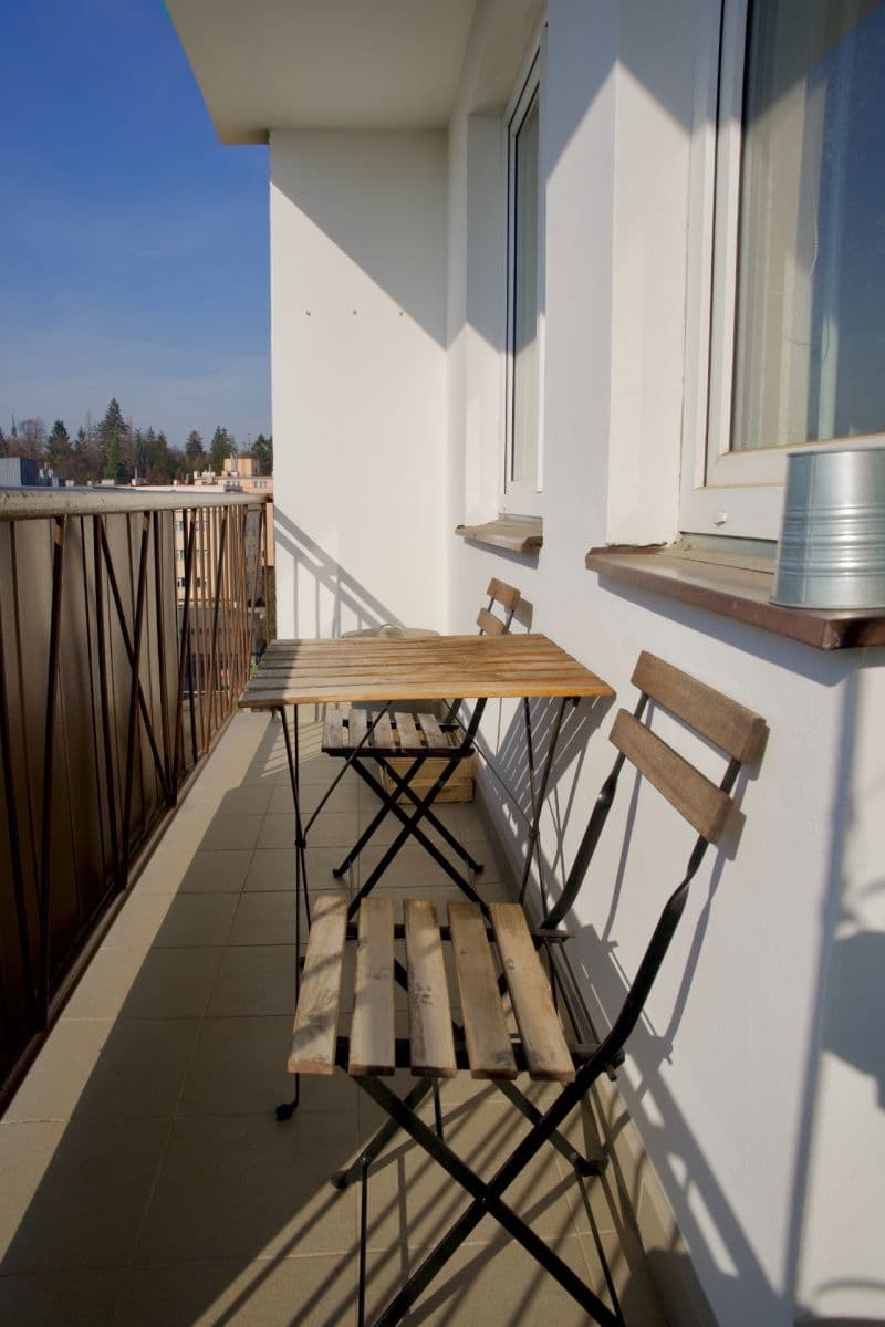 Prenájom bytu 4-izbový 75 m², Nad Olšinami, Praha, Praha Prenájom bytu 4-izbový 75 m², Nad Olšinami, Praha, Praha