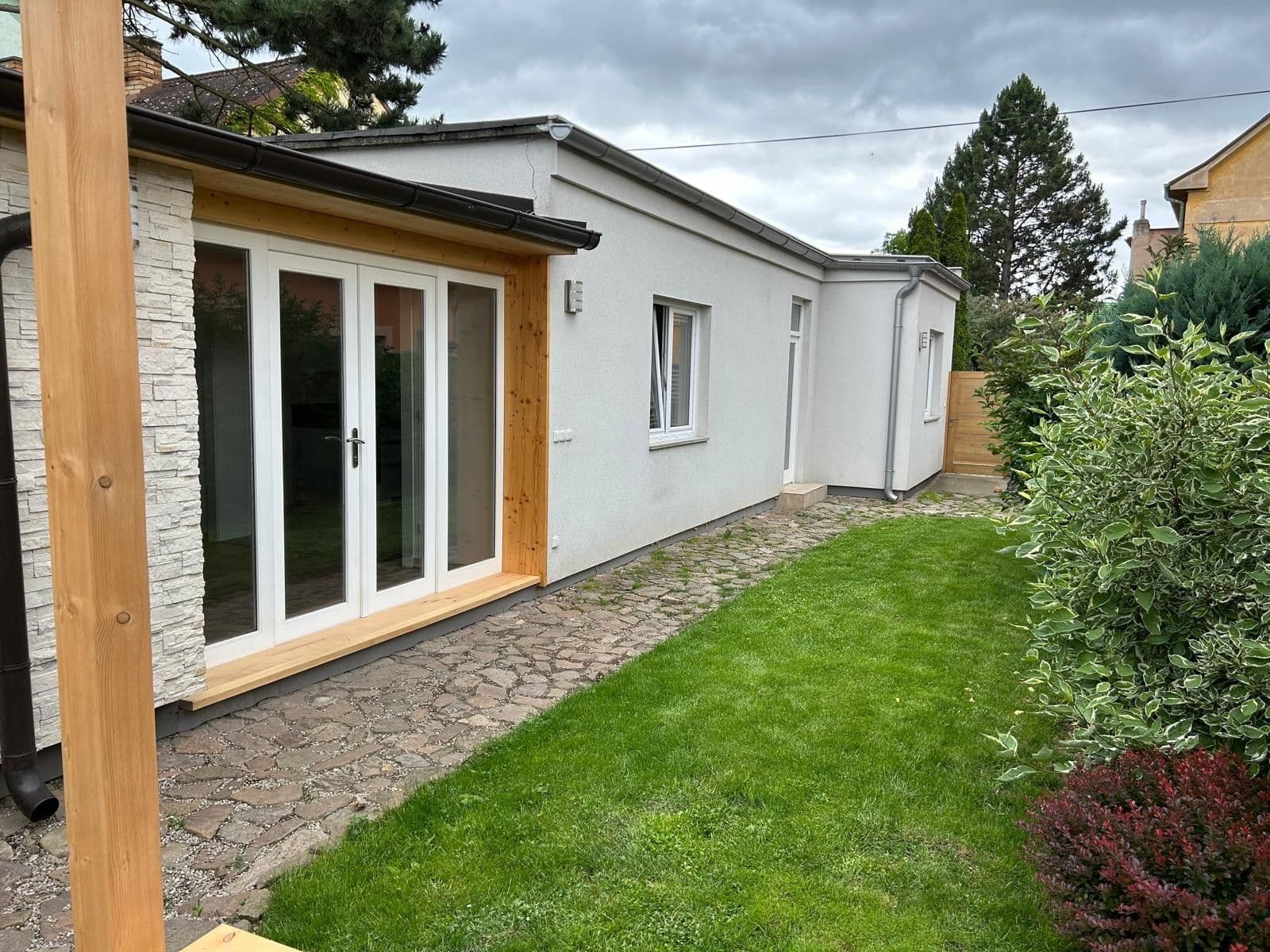 Prenájom domu 85 m², pozemek 199 m², Nerudova, Řevnice, Středočeský kraj Prenájom domu 85 m², pozemek 199 m², Nerudova, Řevnice, Středočeský kraj