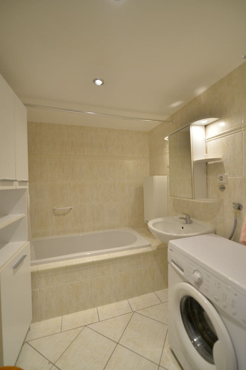 Predaj bytu 4-izbový 112 m², J. Š. Baara, České Budějovice, Jihočeský kraj Predaj bytu 4-izbový 112 m², J. Š. Baara, České Budějovice, Jihočeský kraj