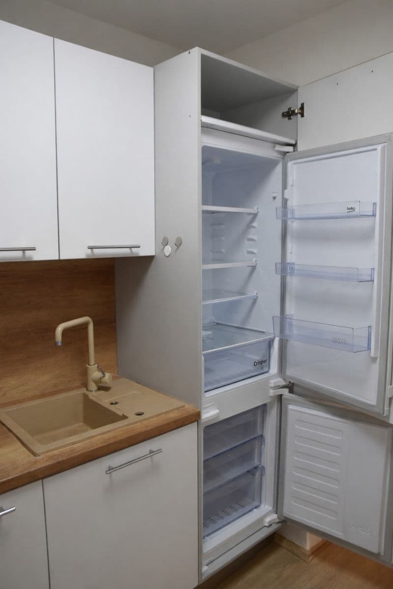 Prenájom bytu 2-izbový 44 m², Ciolkovského, Praha, Praha Prenájom bytu 2-izbový 44 m², Ciolkovského, Praha, Praha