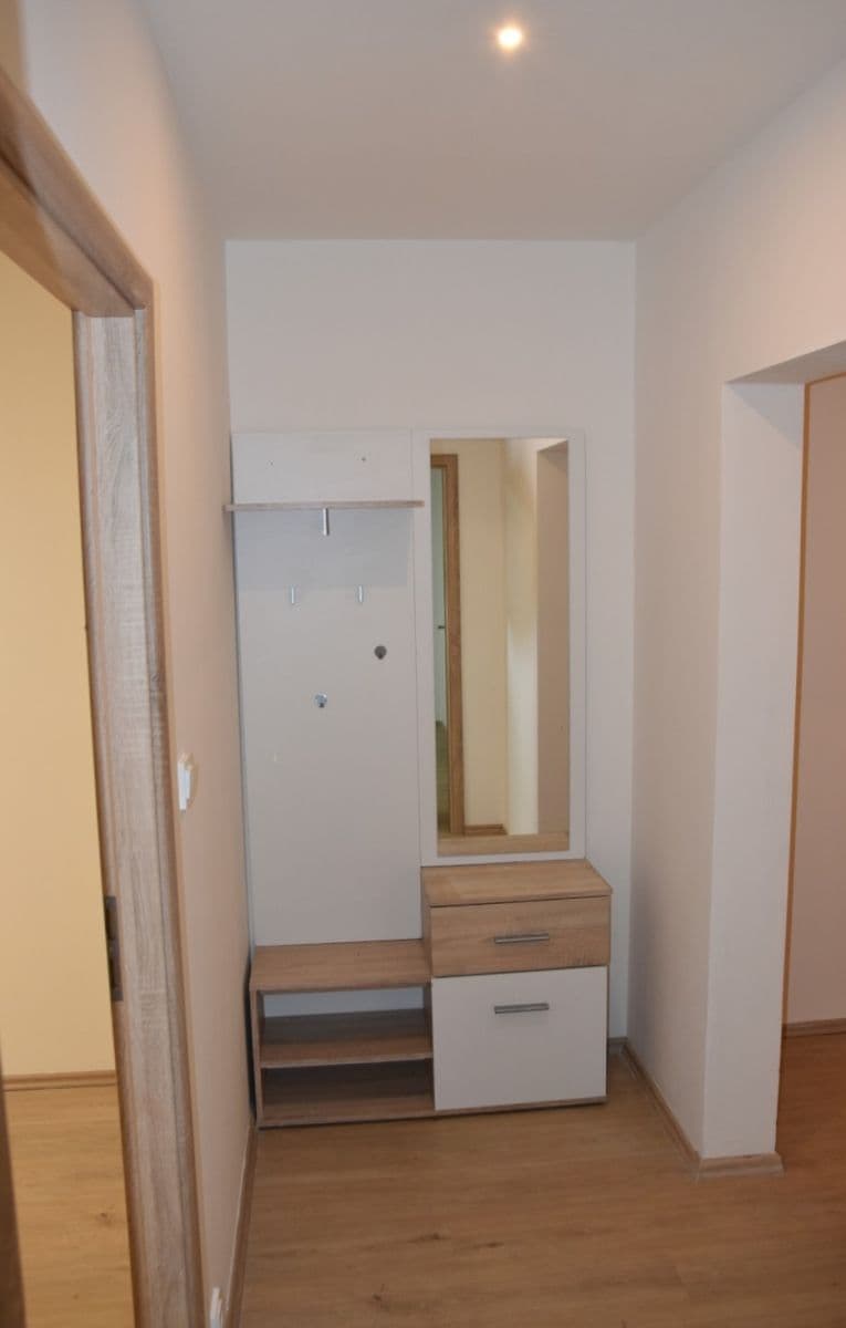 Prenájom bytu 2-izbový 44 m², Ciolkovského, Praha, Praha Prenájom bytu 2-izbový 44 m², Ciolkovského, Praha, Praha