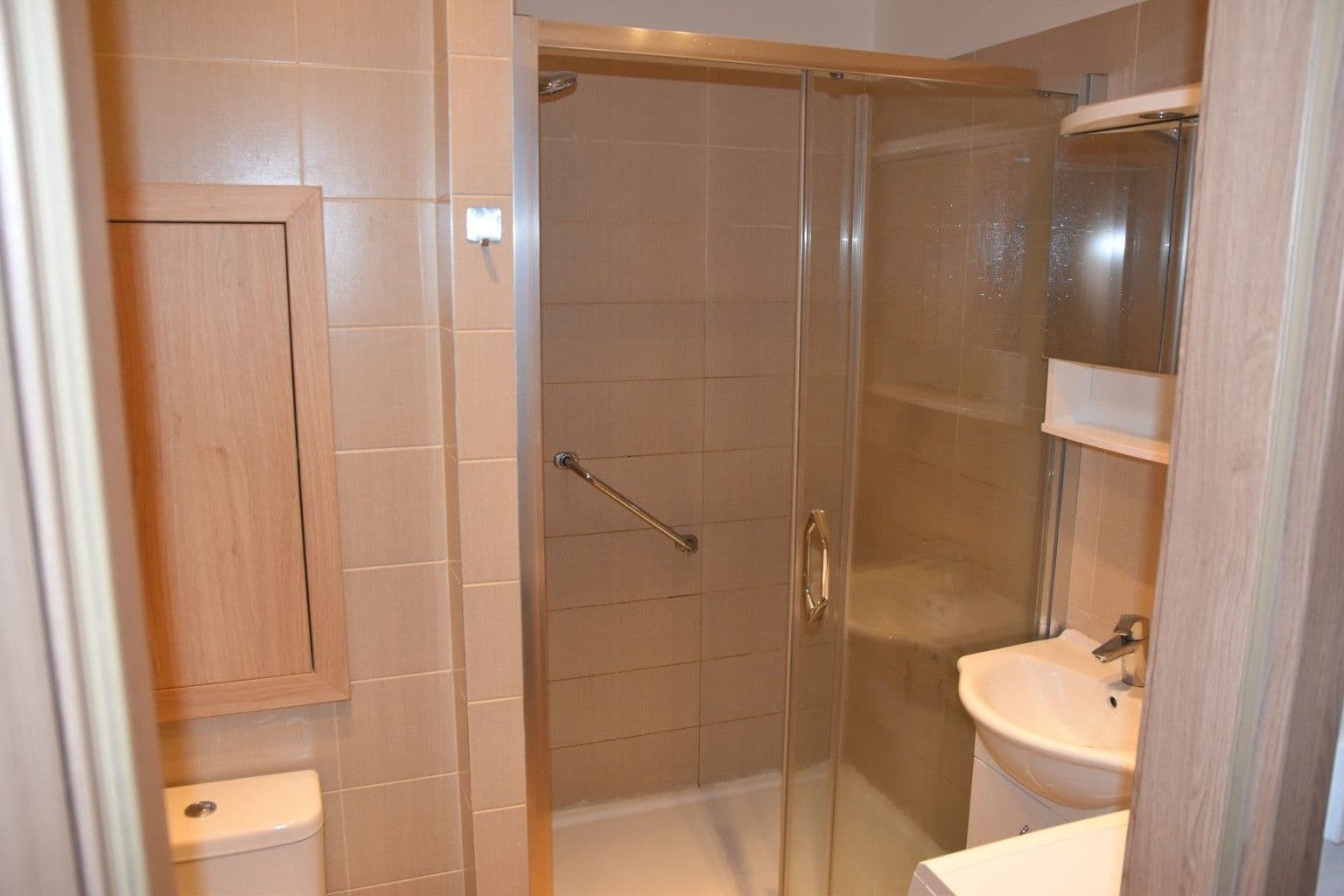 Prenájom bytu 2-izbový 44 m², Ciolkovského, Praha, Praha Prenájom bytu 2-izbový 44 m², Ciolkovského, Praha, Praha