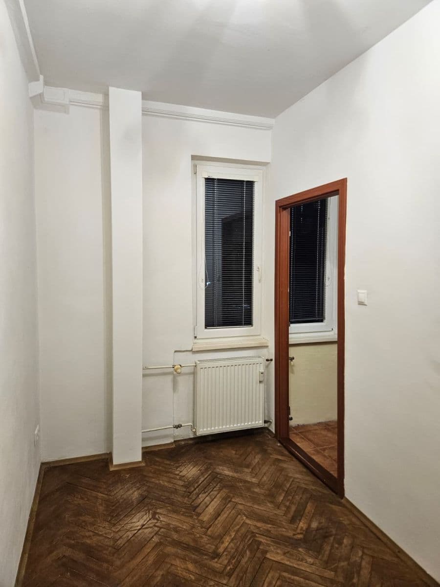 Prenájom bytu 3-izbový 67 m², Martinčekova, Ružinov, Bratislavský kraj Prenájom bytu 3-izbový 67 m², Martinčekova, Ružinov, Bratislavský kraj