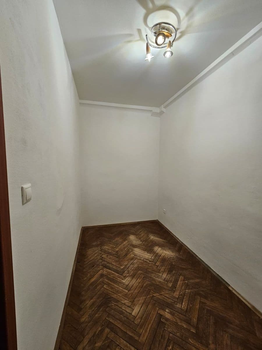 Prenájom bytu 3-izbový 67 m², Martinčekova, Ružinov, Bratislavský kraj Prenájom bytu 3-izbový 67 m², Martinčekova, Ružinov, Bratislavský kraj