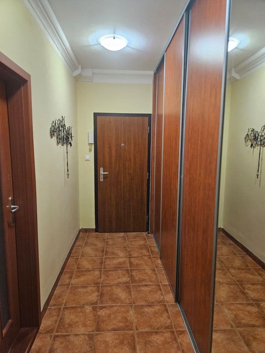 Prenájom bytu 3-izbový 67 m², Martinčekova, Ružinov, Bratislavský kraj Prenájom bytu 3-izbový 67 m², Martinčekova, Ružinov, Bratislavský kraj