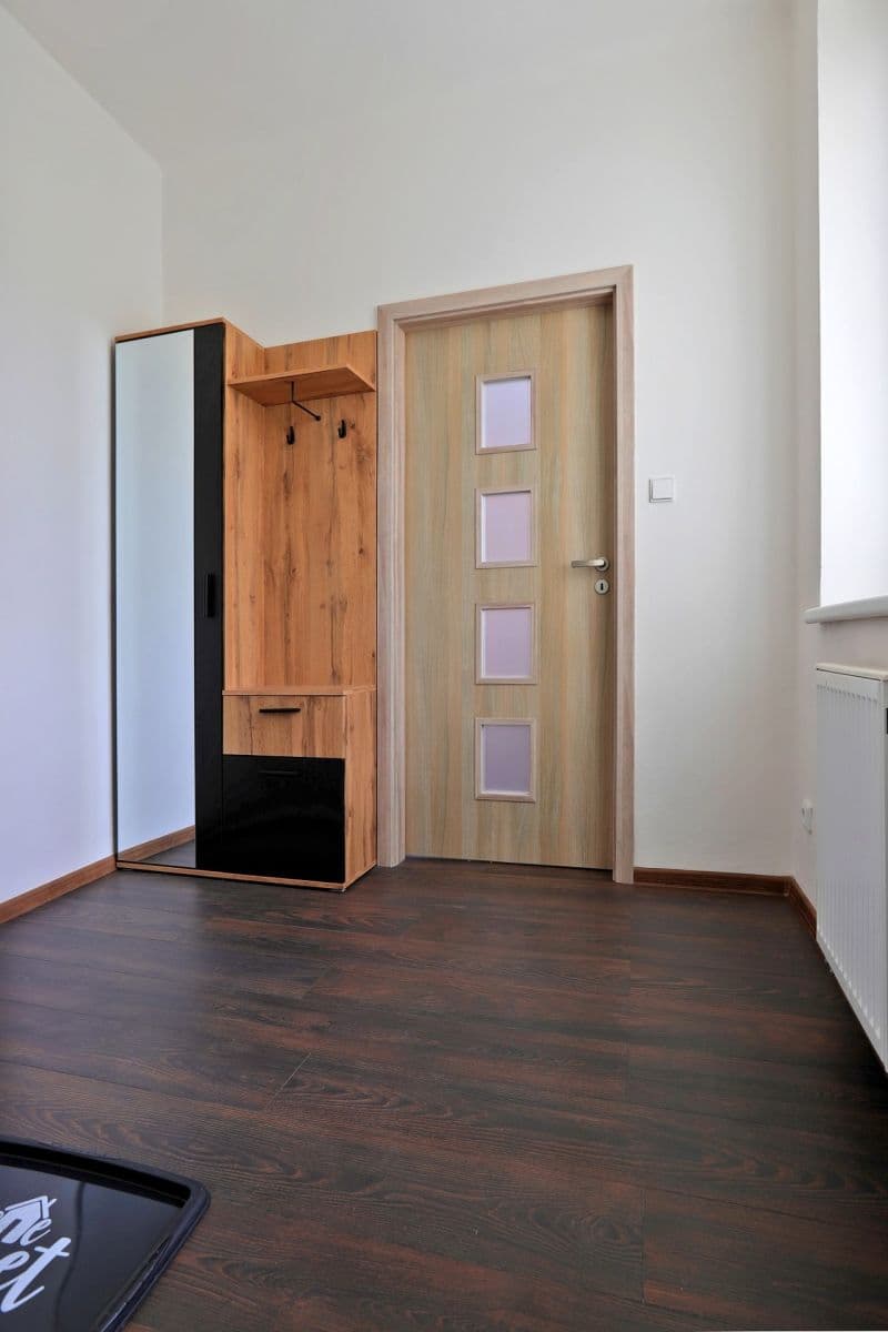 Prenájom bytu 1-izbový 36 m², Borová, Karlovy Vary, Karlovarský kraj Prenájom bytu 1-izbový 36 m², Borová, Karlovy Vary, Karlovarský kraj