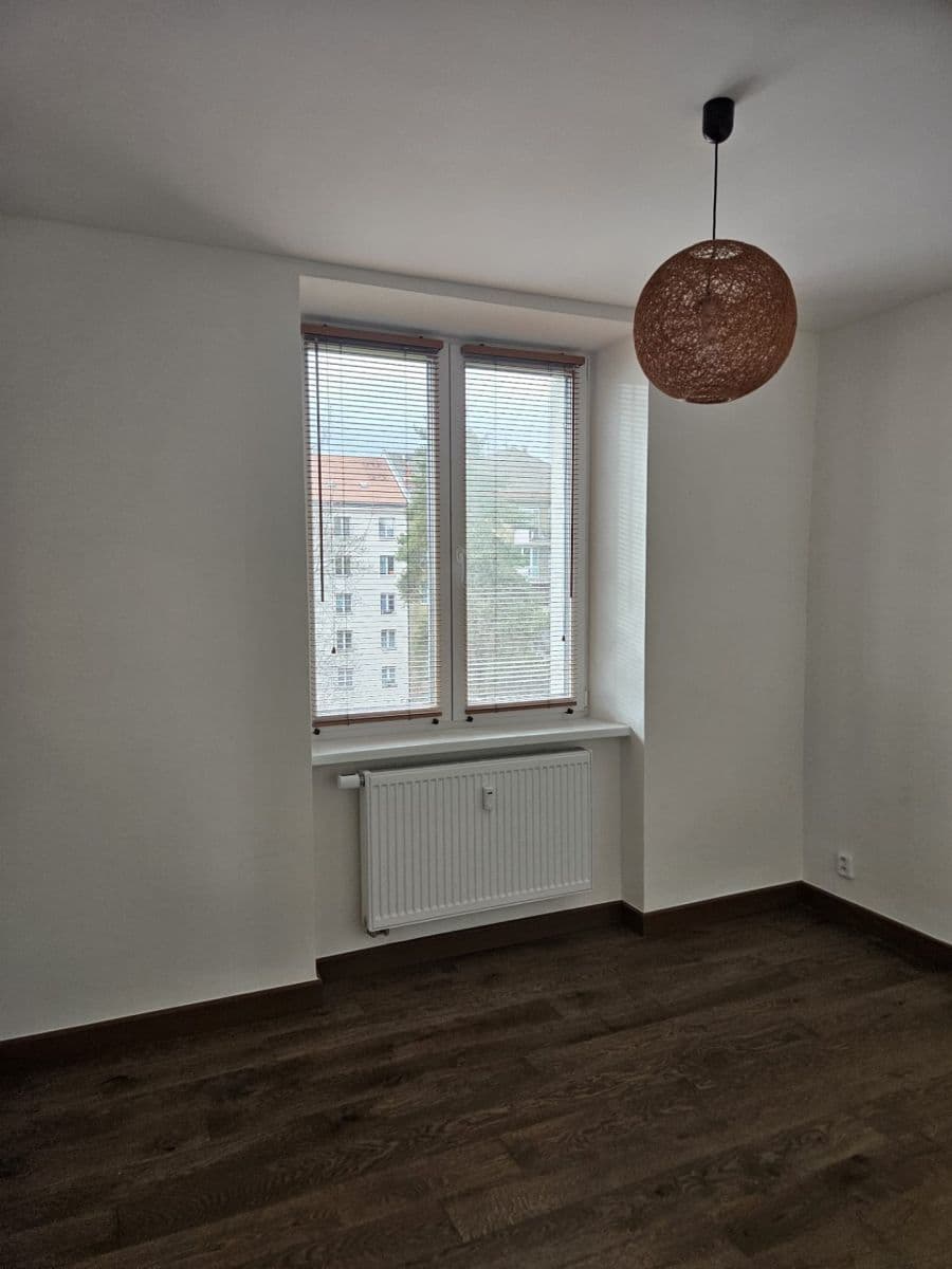 Predaj bytu 3-izbový 58 m², Poštovská, Praha, Praha Predaj bytu 3-izbový 58 m², Poštovská, Praha, Praha