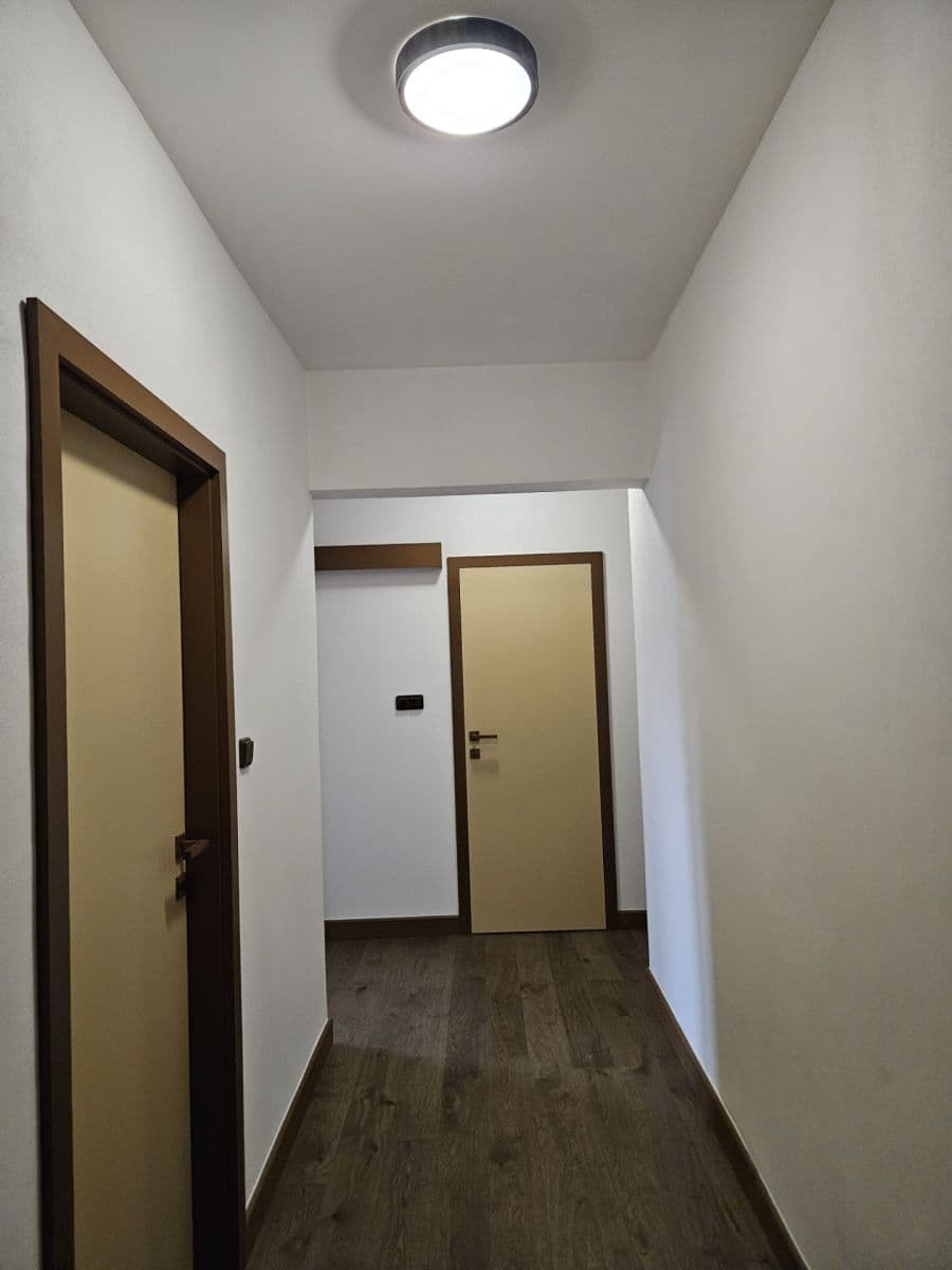 Predaj bytu 3-izbový 58 m², Poštovská, Praha, Praha Predaj bytu 3-izbový 58 m², Poštovská, Praha, Praha