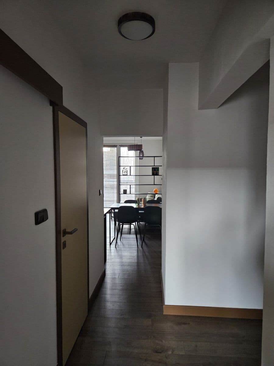 Predaj bytu 3-izbový 58 m², Poštovská, Praha, Praha Predaj bytu 3-izbový 58 m², Poštovská, Praha, Praha