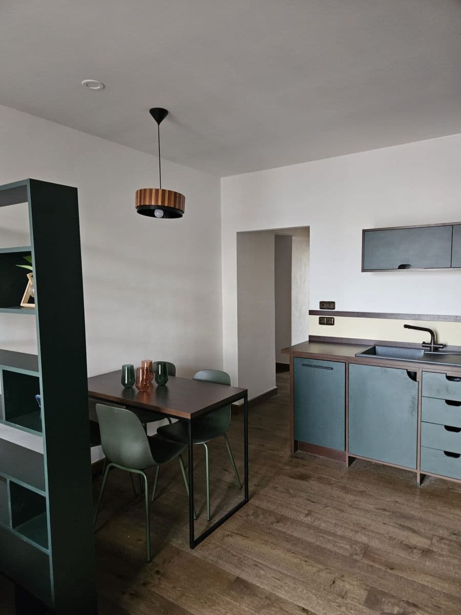 Predaj bytu 3-izbový 58 m², Poštovská, Praha, Praha Predaj bytu 3-izbový 58 m², Poštovská, Praha, Praha