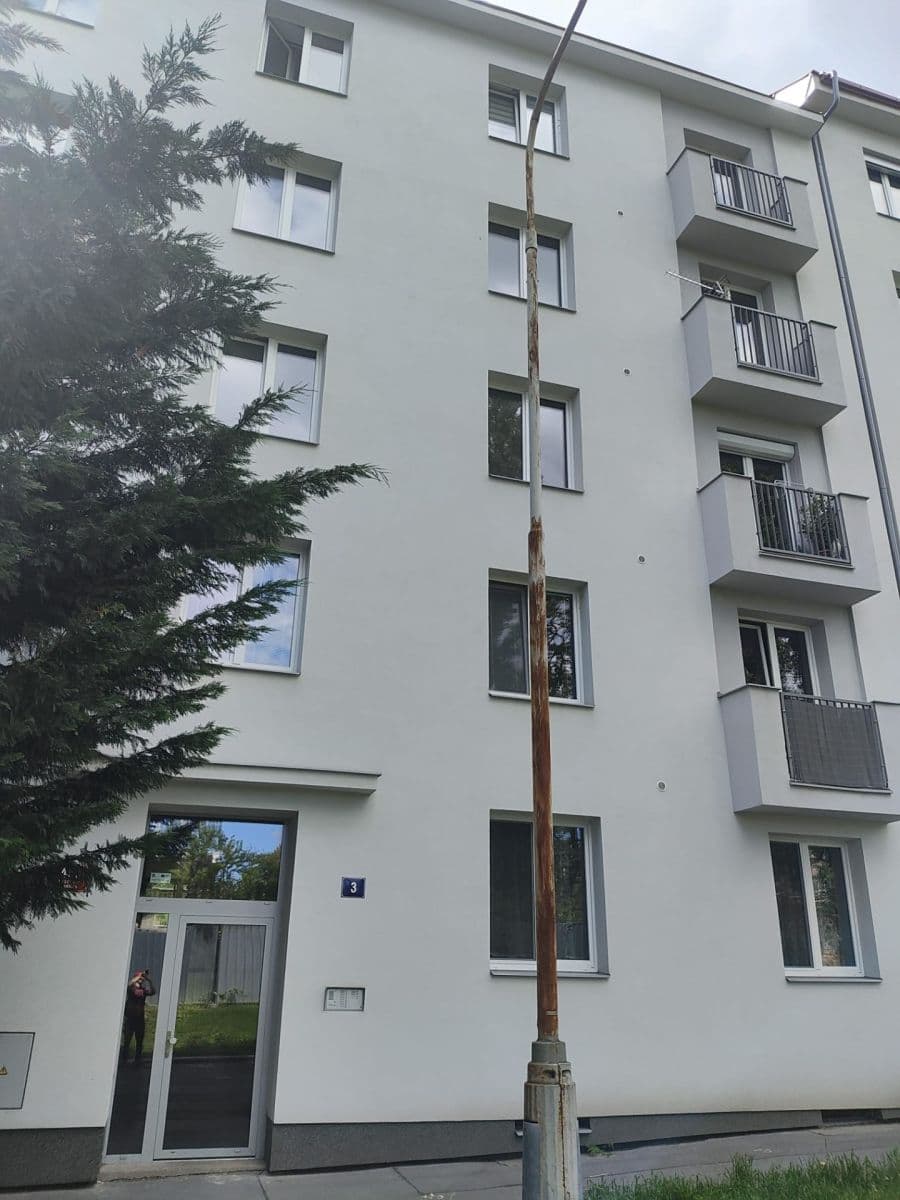 Predaj bytu 3-izbový 58 m², Poštovská, Praha, Praha Predaj bytu 3-izbový 58 m², Poštovská, Praha, Praha