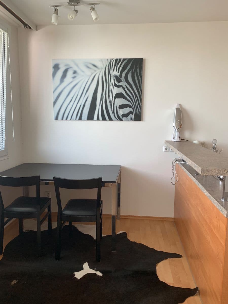 Prenájom bytu 3-izbový 65 m², Jílovská, Praha, Praha Prenájom bytu 3-izbový 65 m², Jílovská, Praha, Praha