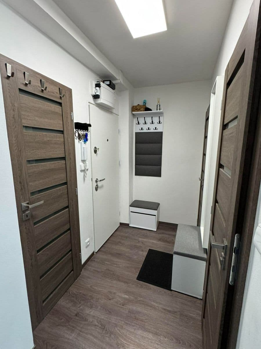 Prenájom bytu 2-izbový 54 m², Mokrá-Horákov, Jihomoravský kraj Prenájom bytu 2-izbový 54 m², Mokrá-Horákov, Jihomoravský kraj