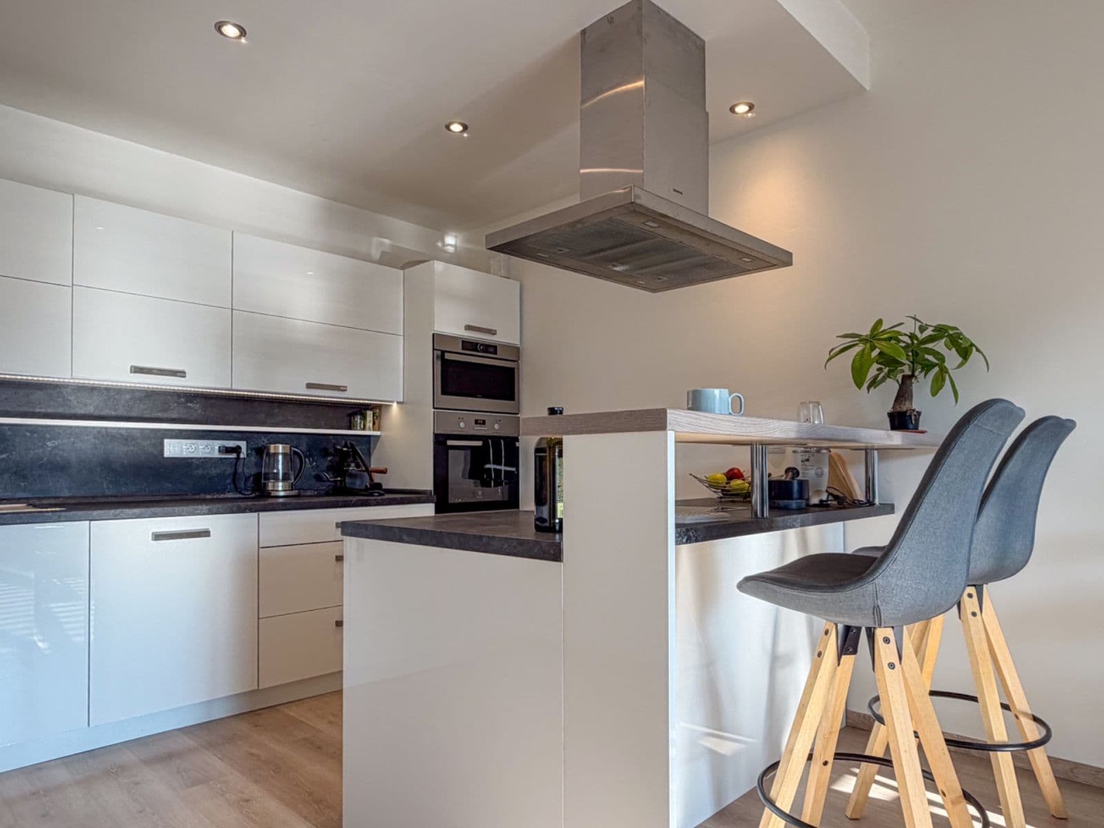 Prenájom bytu 3-izbový 85 m², Nyklíčkova, Praha, Praha Prenájom bytu 3-izbový 85 m², Nyklíčkova, Praha, Praha