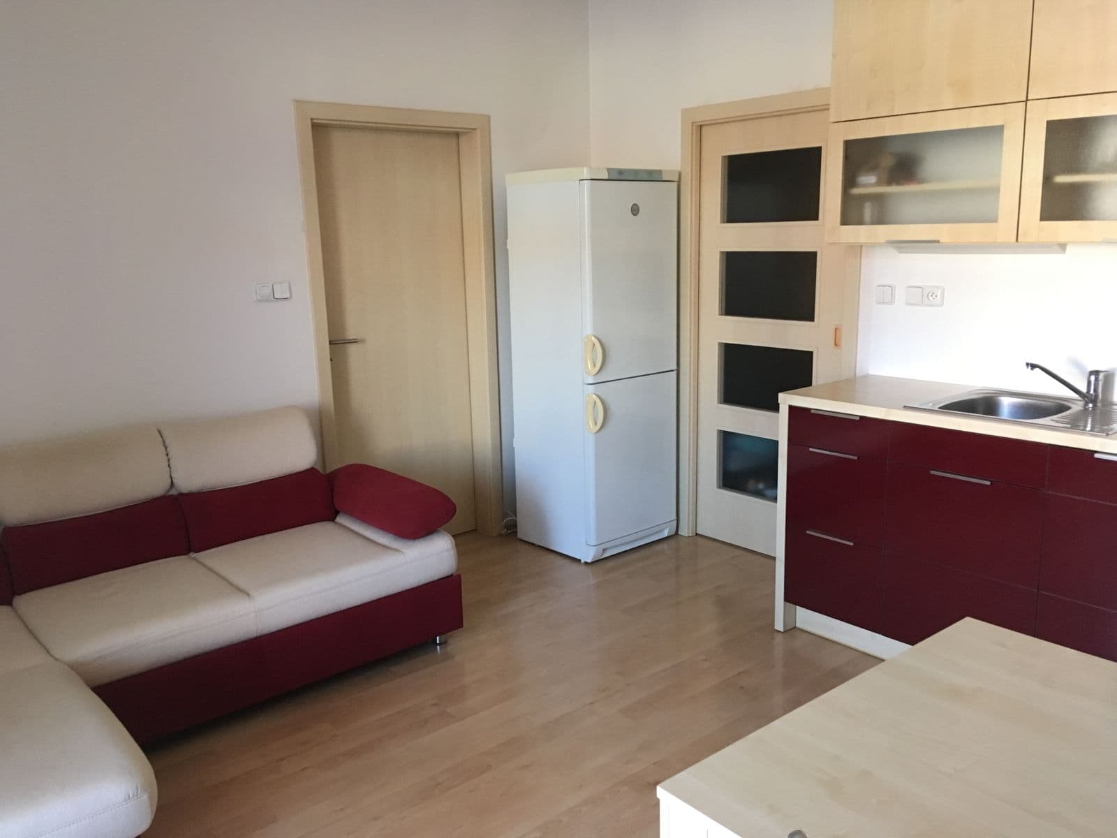 Prenájom bytu 2-izbový 37 m², Mladých Běchovic, Praha, Praha Prenájom bytu 2-izbový 37 m², Mladých Běchovic, Praha, Praha