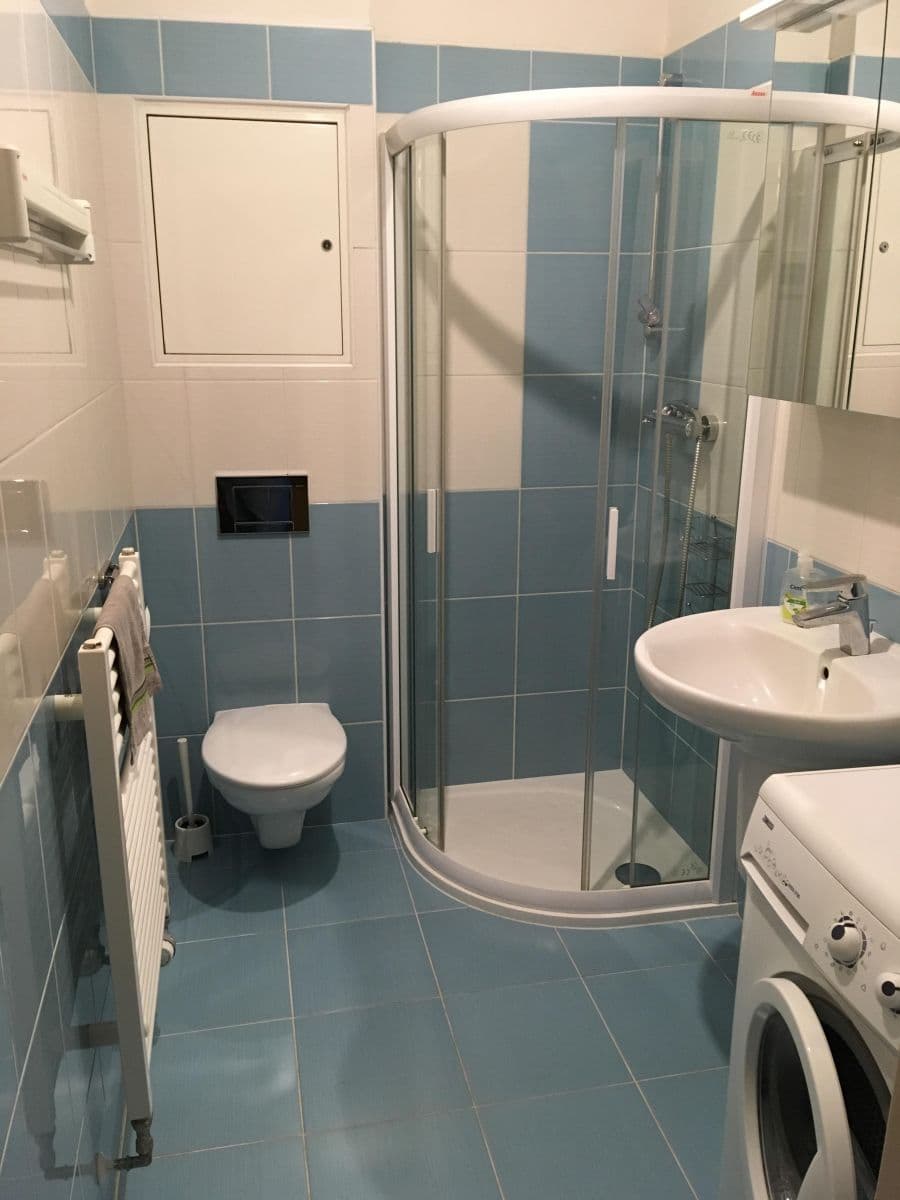 Prenájom bytu 2-izbový 37 m², Mladých Běchovic, Praha, Praha Prenájom bytu 2-izbový 37 m², Mladých Běchovic, Praha, Praha