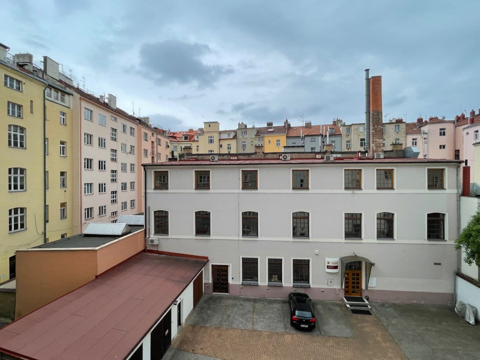Prenájom bytu 2-izbový 54 m², Slezská, Praha, Praha Prenájom bytu 2-izbový 54 m², Slezská, Praha, Praha