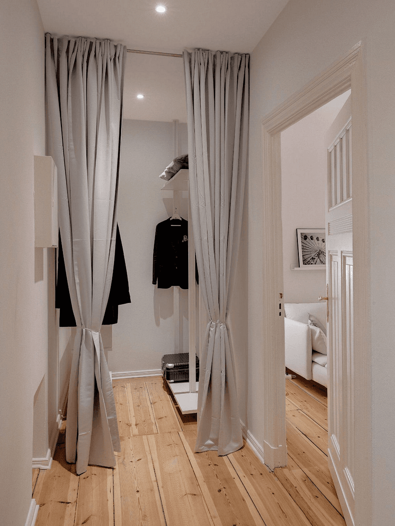 Prenájom bytu 2-izbový 62 m², Berlin, Berlín Prenájom bytu 2-izbový 62 m², Berlin, Berlín