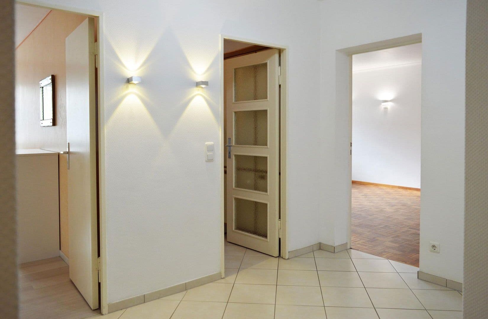 Predaj bytu 2-izbový 68 m², Angerburger Allee, Berlin, Berlín Predaj bytu 2-izbový 68 m², Angerburger Allee, Berlin, Berlín