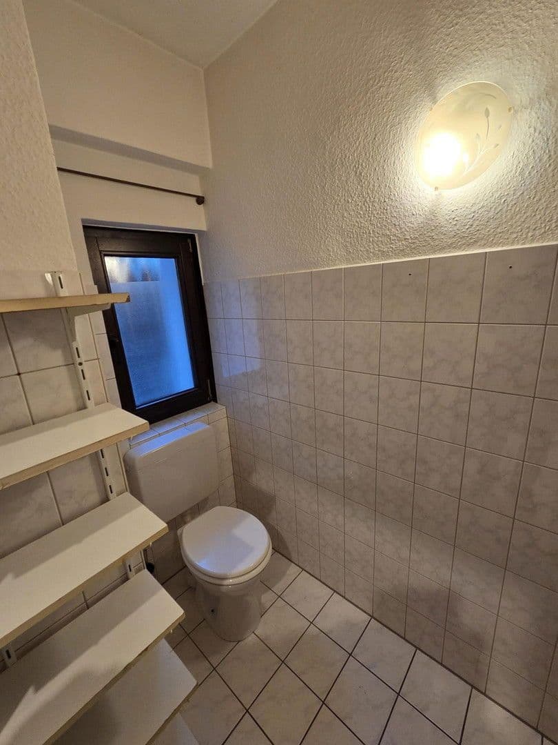 Prenájom bytu 2-izbový 60 m², Krefeld, Severné Porýnie - Westfálsko Prenájom bytu 2-izbový 60 m², Krefeld, Severné Porýnie - Westfálsko